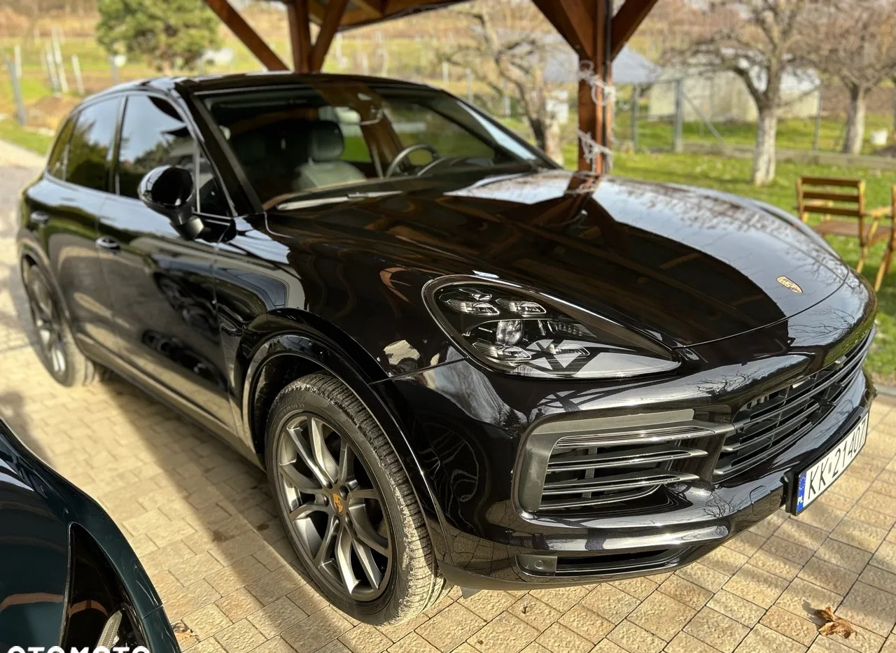 Porsche Cayenne cena 279900 przebieg: 86100, rok produkcji 2019 z Kraków małe 781